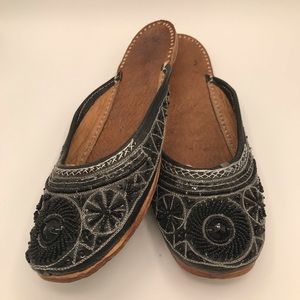 NWOT Black Size 8 Beaded Handmade Leather Indian Shoes